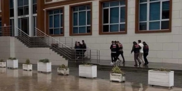 sakarya-ya-uzanan-operasyonda-4-tutuklamaelurtw1mse