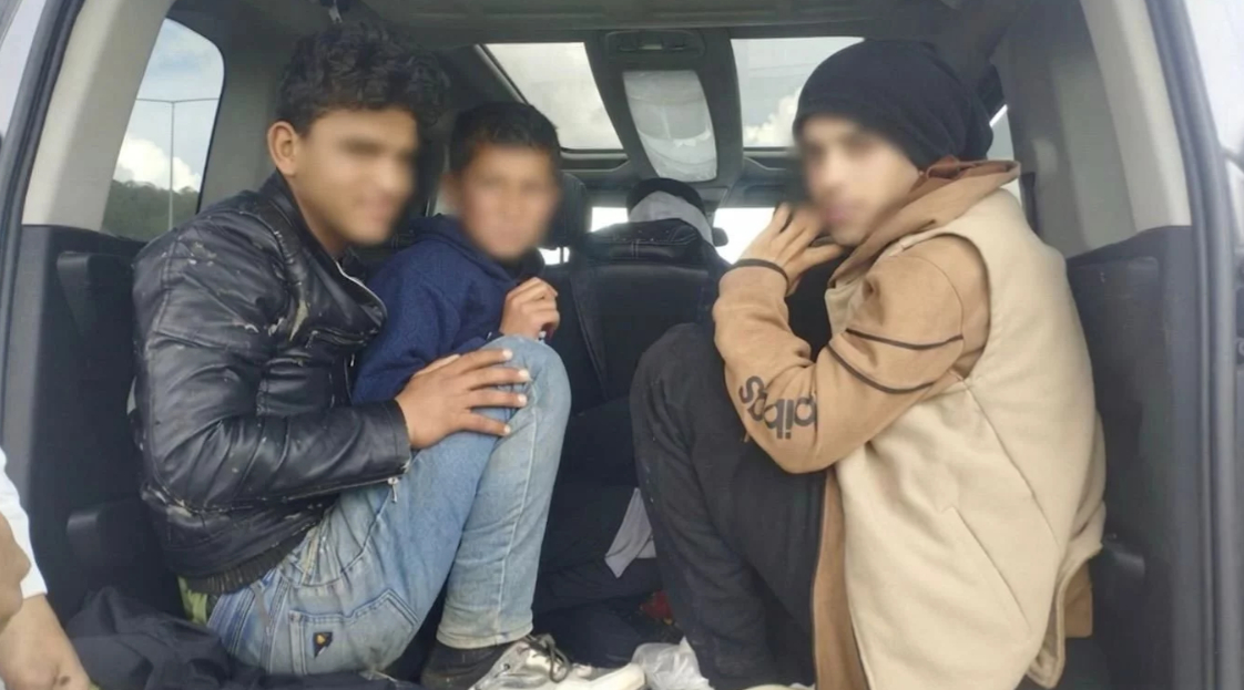 Sakaryada 9 kaçak göçmen yakalandı