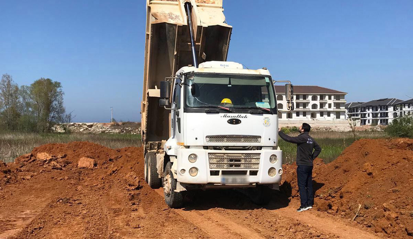 Sakarya’da hafriyat kamyonlarına online takip