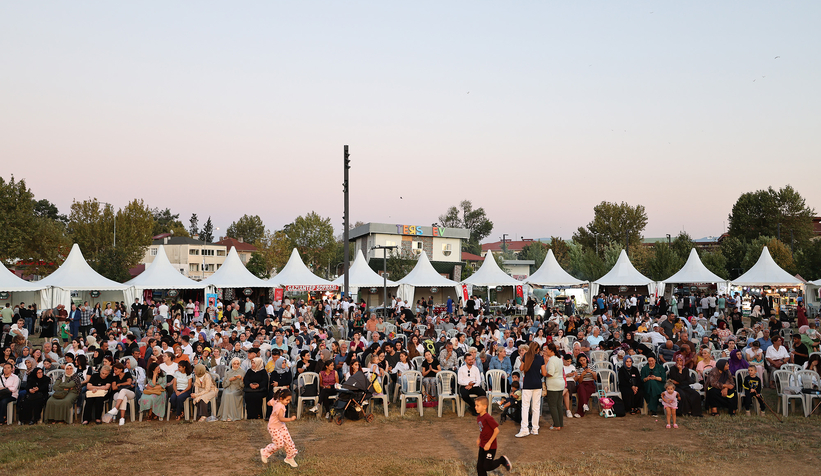 Sakarya’da  Kafkas ve İç Anadolu’nun zengin kültürüyle şölen gibi akşam