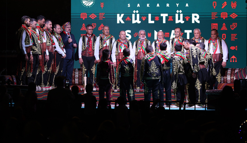 Sakarya’da  Kafkas ve İç Anadolu’nun zengin kültürüyle şölen gibi akşam