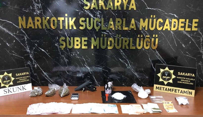 sakaryada-uyusturucu-operasyonu-4-gozaltiwvbyrdviru