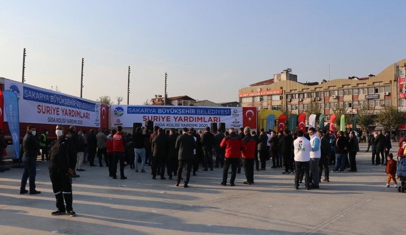 Sakarya’dan İdlib’e 11 tır yardım