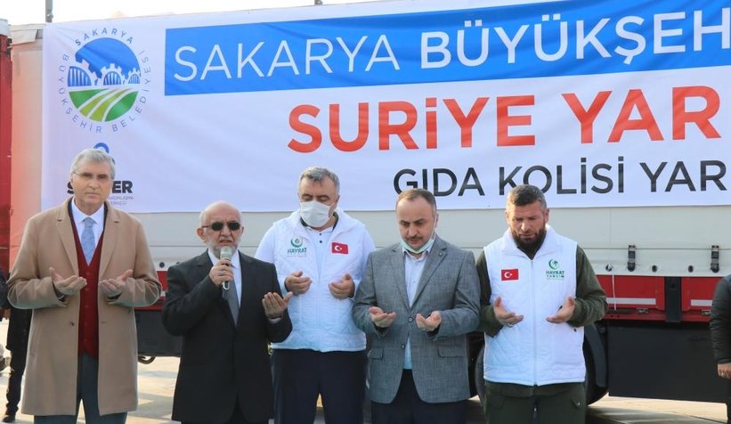 Sakarya’dan İdlib’e 11 tır yardım