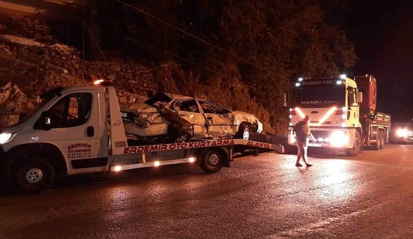 Sakaryalı ailenin otomobili uçuruma yuvarlandı: 1 ölü, 1 yaralı