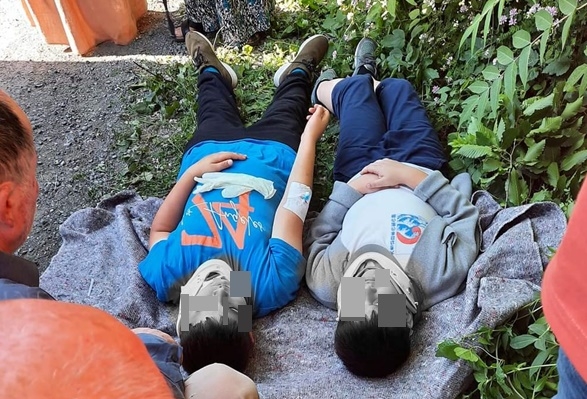 Sakaryalı ailenin otomobili uçuruma yuvarlandı: 5 yaralı