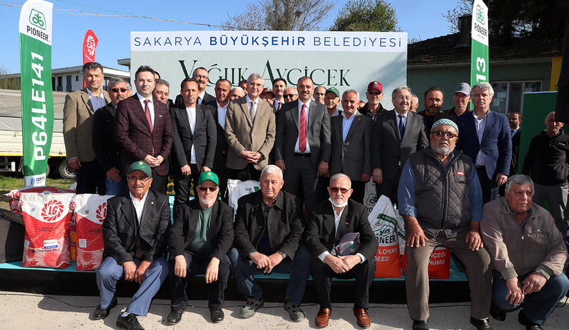 sakaryali-ciftcilere-yaglik-aycicegi-tohumu-dagitildievg4uuzhnt