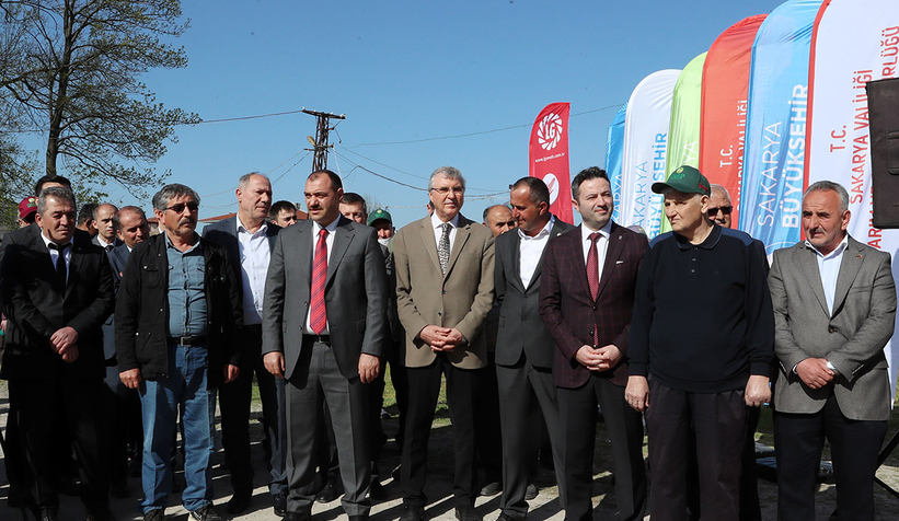 sakaryali-ciftcilere-yaglik-aycicegi-tohumu-dagitildievg4uuzhnt