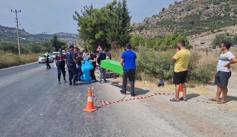 sakaryali-dis-hekiminin-mugla-da-yaptigi-kaza-olumle-sonuclandi-kaza-ani-kameradamum4vtdhmt