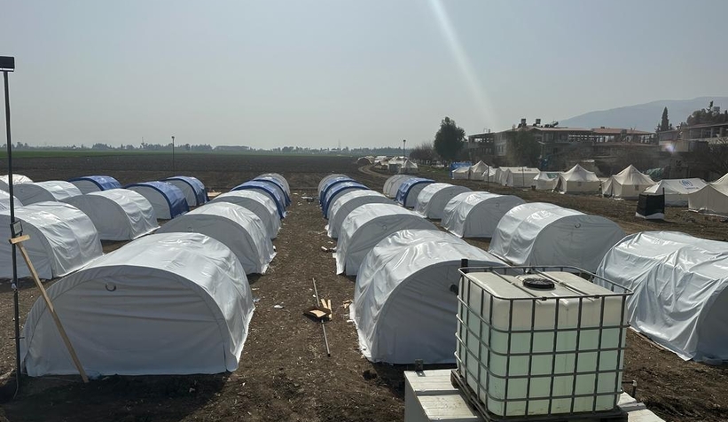 sakaryali-is-adamlarindan-hatay-a-cadirkentas9pnkh1dd