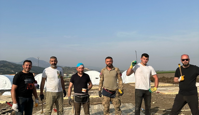 sakaryali-is-adamlarindan-hatay-a-cadirkentas9pnkh1dd