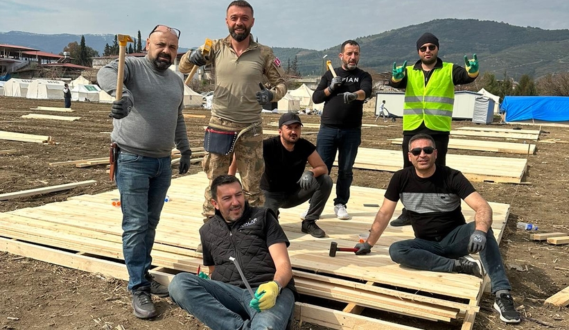 sakaryali-is-adamlarindan-hatay-a-cadirkentas9pnkh1dd