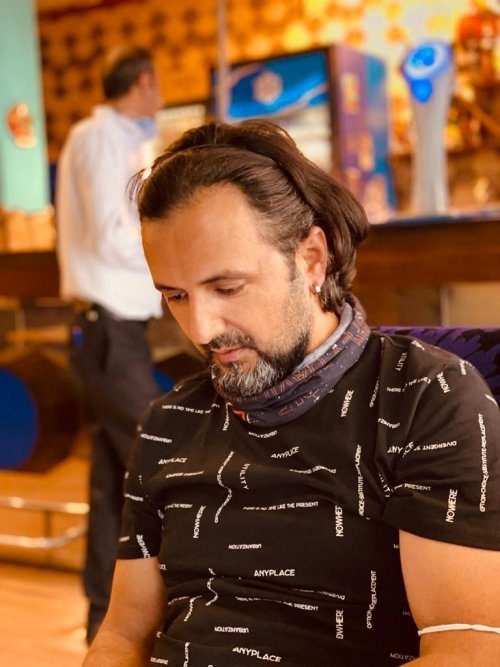 Sakaryalı Suat Bıçak'ın ilk romanı X Bir Bilinmeyen çıktı