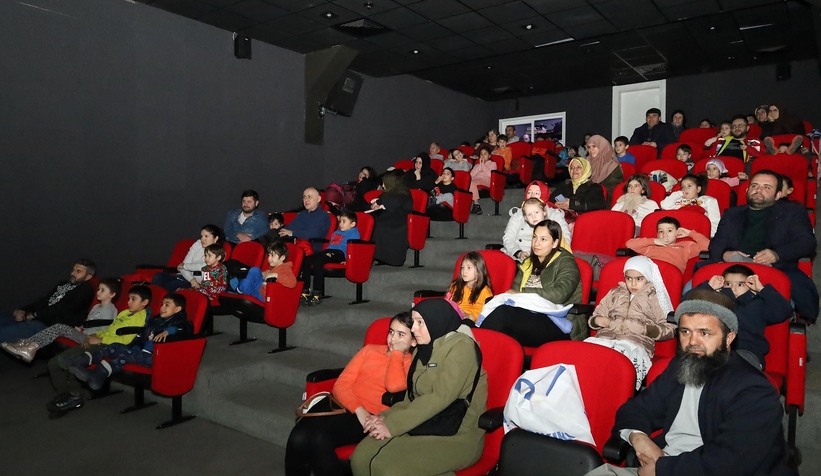 Sakarya’nın minikleri Büyükşehir’in etkinlikleriyle çok eğleniyor