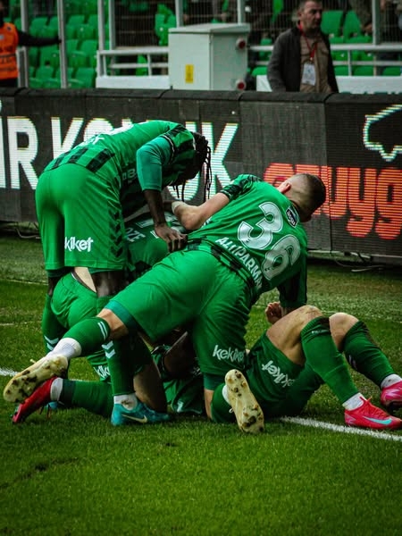 sakaryaspor-2-corum-fk-1b0dtaxkyyw