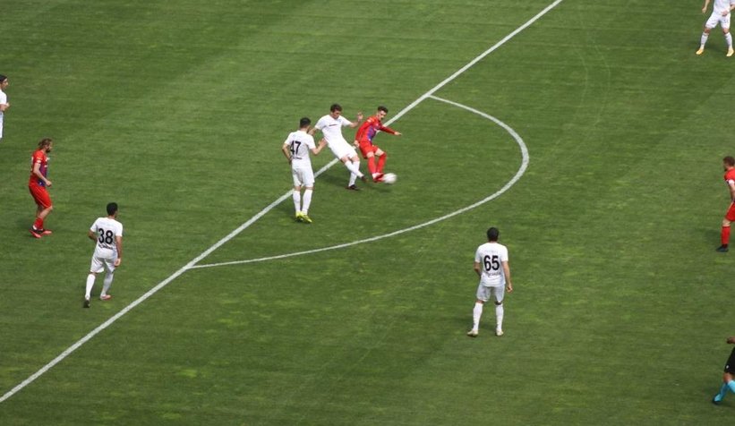 Sakaryaspor: 3 Kardemir Karabükspor: 1