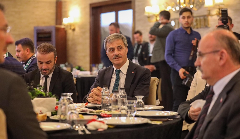 sakaryaspor-a-destek-gecesinde-20-milyon-liradan-fazla-para-toplandisvj1n2ornk