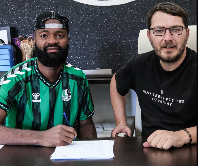 sakaryaspor-a-kamerunlu-orta-sahas3lsy3zlbz