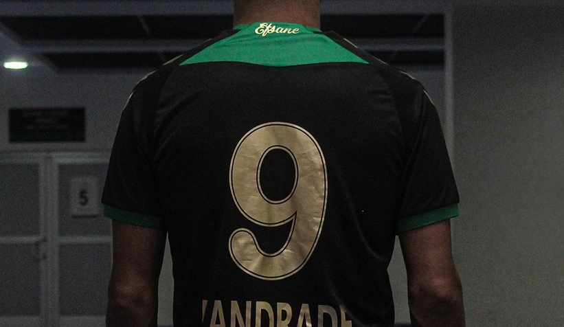 sakaryaspor-aradigi-golcuyu-bulduekvjvmvyql