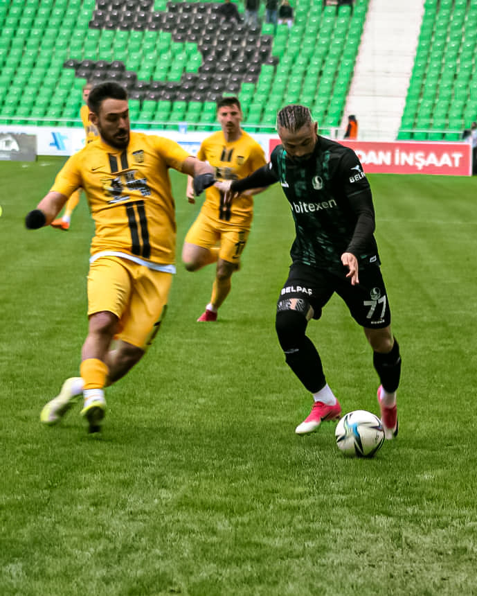 sakaryaspor-bayburt-u-tahir-ile-gectin2izm205un