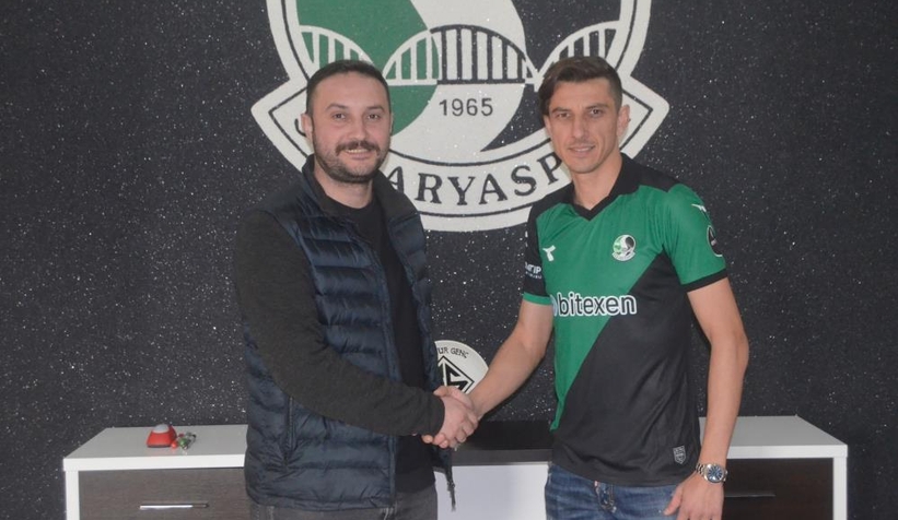 sakaryaspor-da-4-oyuncunun-bileti-kesildikzdnemvtdk