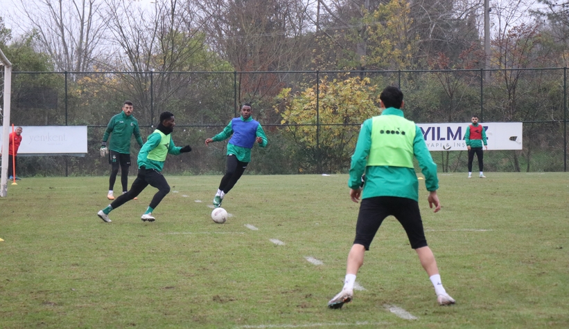 Sakaryaspor da Ankaraspor mesaisi sürüyor