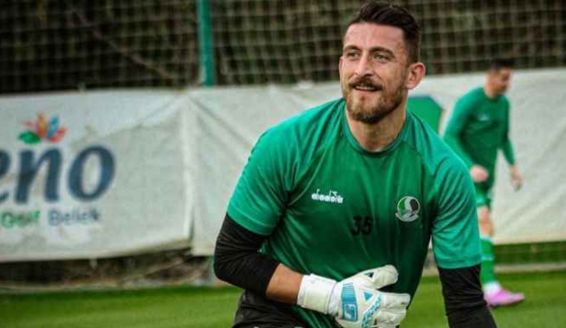 Sakaryaspor'da cihan takımla yollarını ayırdı