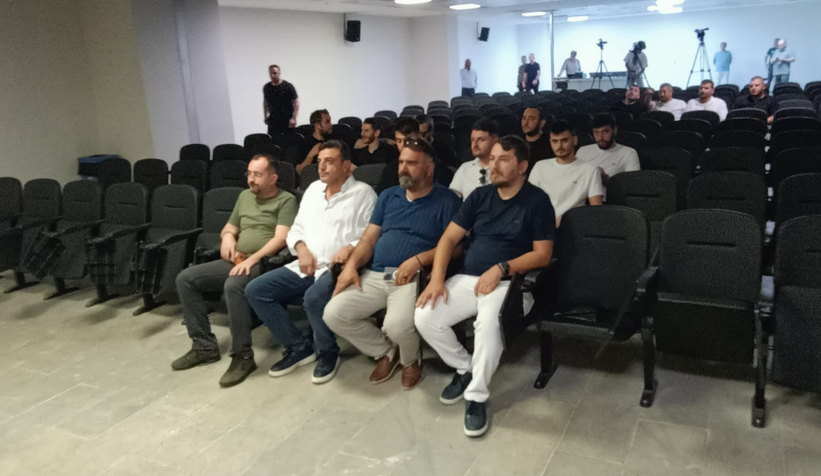 sakaryaspor-da-kongre-ertelendil0hsl3pbqv