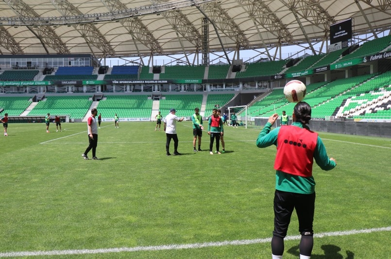 sakaryaspor-finale-bileniyorntjnr3zezk