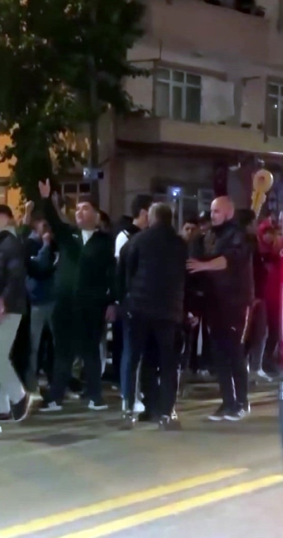 Sakaryaspor ile Galatasaray taraftar grubu arasında gerginlik