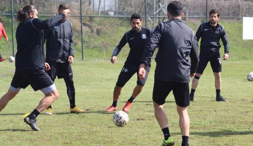 Sakaryaspor, lider Eyüpspor’un 16 puan gerisinde