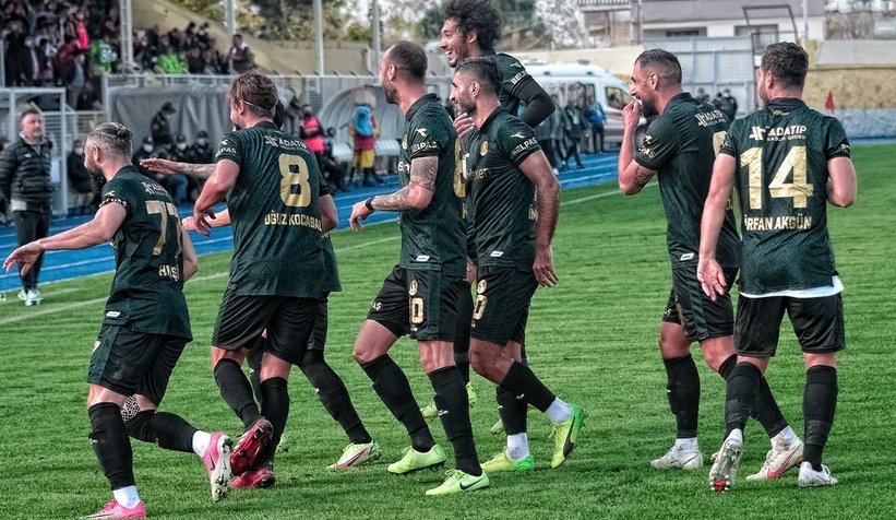 Sakaryaspor, Maraş'ı 5 golle geçti