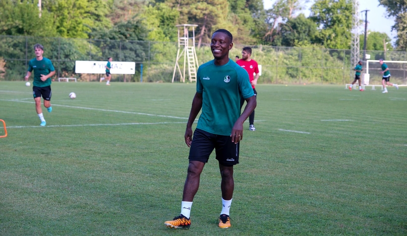 sakaryaspor-sezon-hazirliklarinin-ilk-etabini-tamamladiwnbsm3v0cn