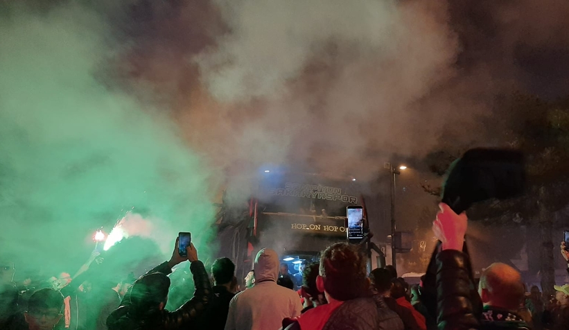 Sakaryaspor şampiyonluk turu attı