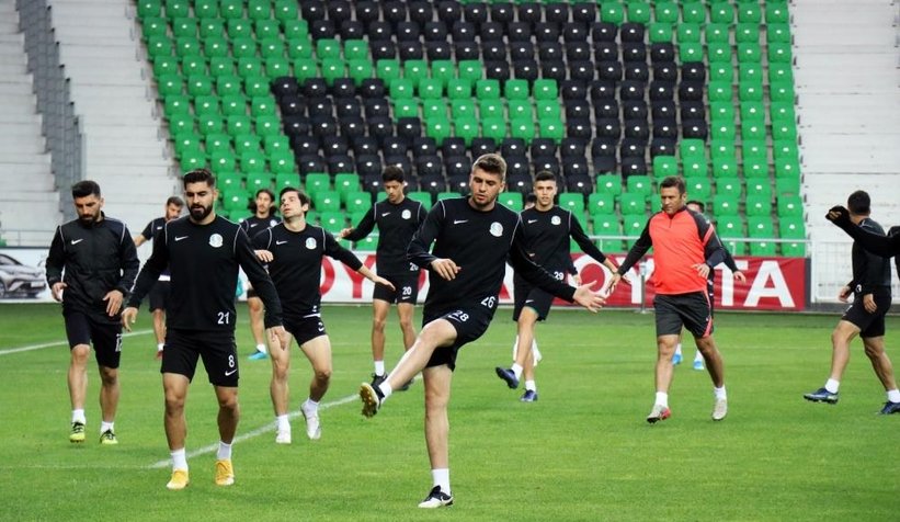 Sakaryaspor, son idmanına çıktı