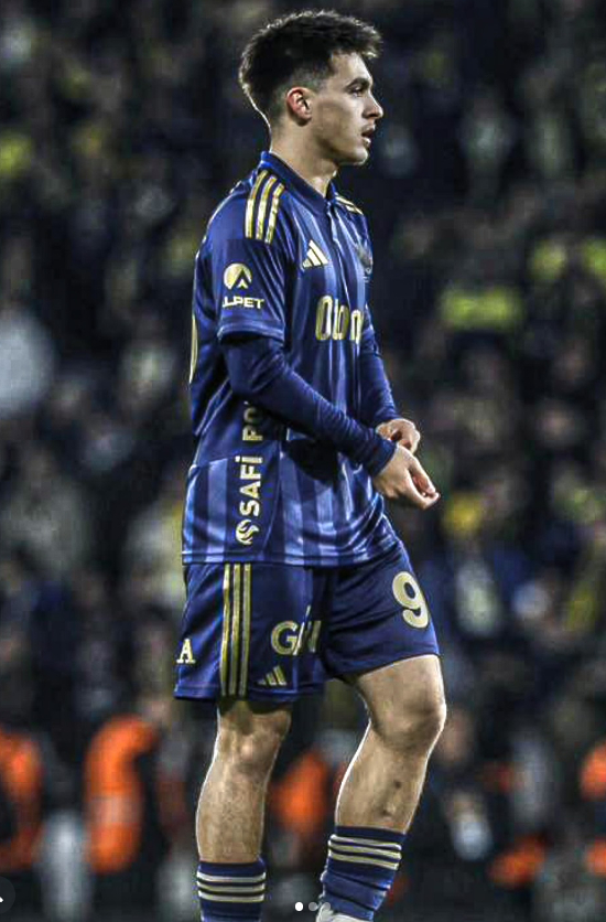 Sakaryaspor transferde bombayı patlattı