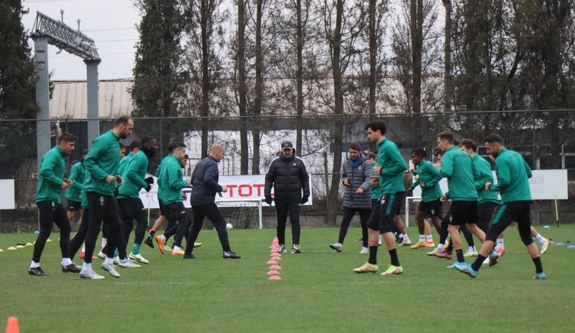 sakaryaspor-tuzlaspor-mesaisine-devam-ediyorqxnenmm5dx