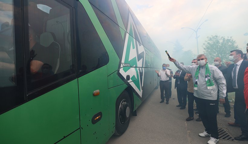 Sakaryaspor'u yarı final için böyle uğurladılar
