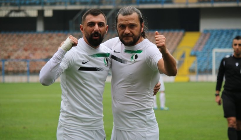 Sakaryaspor’un gol yükünü iki isim sırtladı
