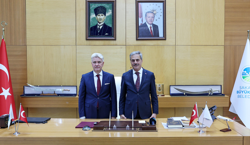 sakaryasporun-yeni-yonetiminden-yusuf-alemdara-ziyaretd1cywmpqsj