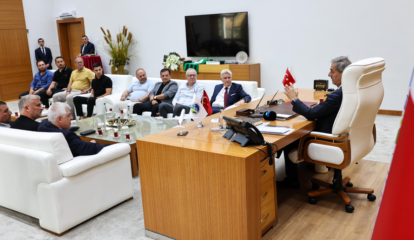 sakaryasporun-yeni-yonetiminden-yusuf-alemdara-ziyaretd1cywmpqsj