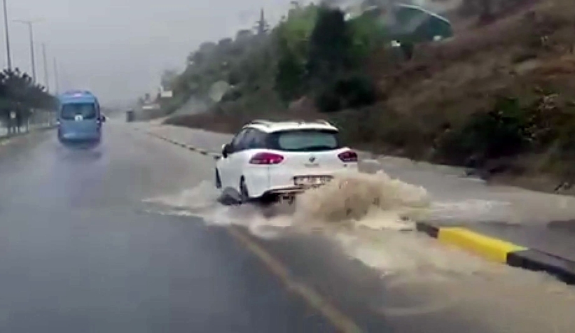 Sakarya’yı sağanak vurdu