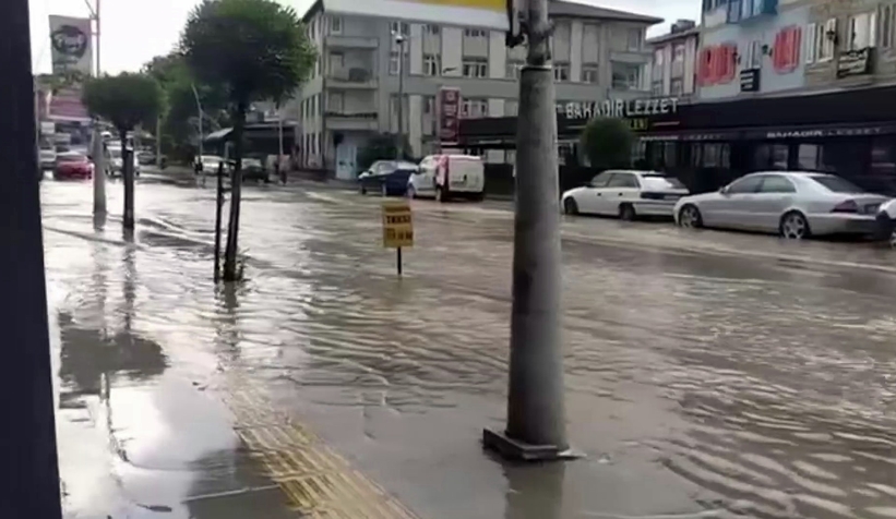 Sakarya’yı sağanak vurdu