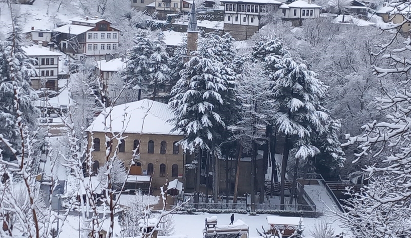 sakin-sehir-unvanli-ilcede-kartpostallik-manzaralarvnnavvbacw