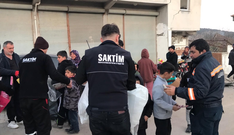 saktim-2-hayir-sever-tarafindan-alinan-konteyner-evi-depremzede-cifte-teslim-ettidth1b1krah