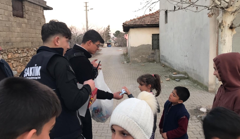 saktim-2-hayir-sever-tarafindan-alinan-konteyner-evi-depremzede-cifte-teslim-ettidth1b1krah