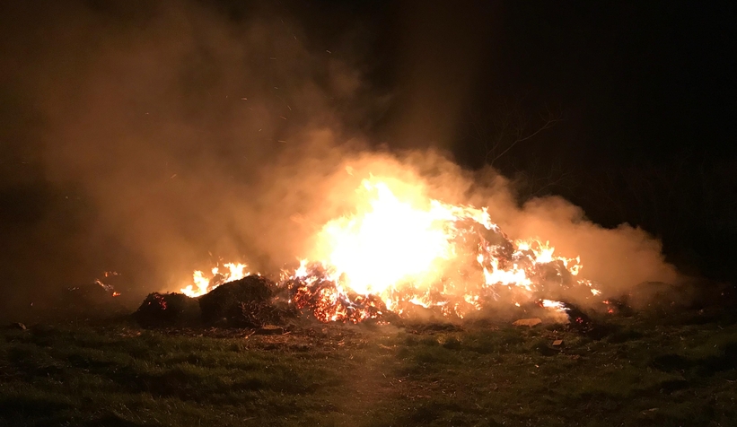Saman yangını itfaiyeyi alarma geçirdi