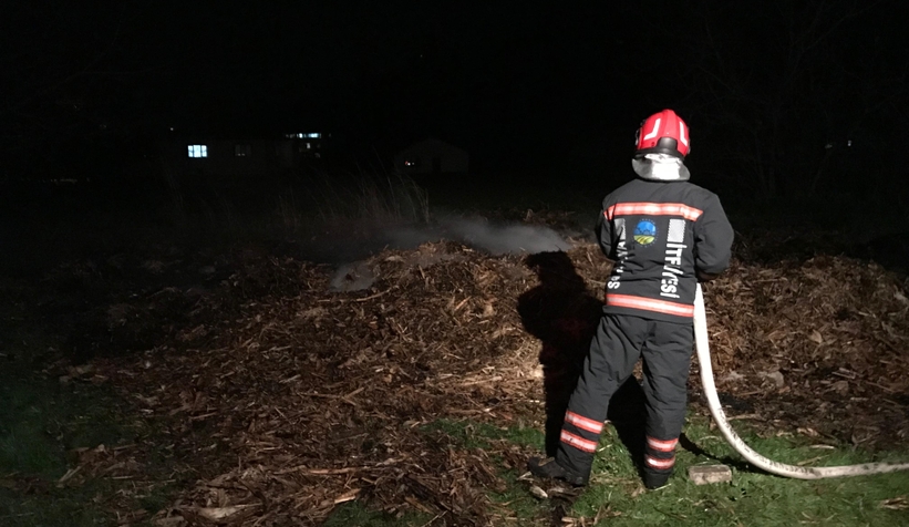 Saman yangını itfaiyeyi alarma geçirdi