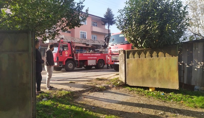 Samanlık ve ahır alev alev yandı