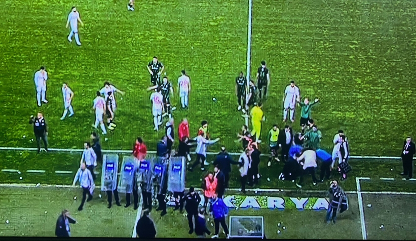 samsunsporlu-oyuncunun-hareketleri-sahayi-karistirdisvfnuw5bel